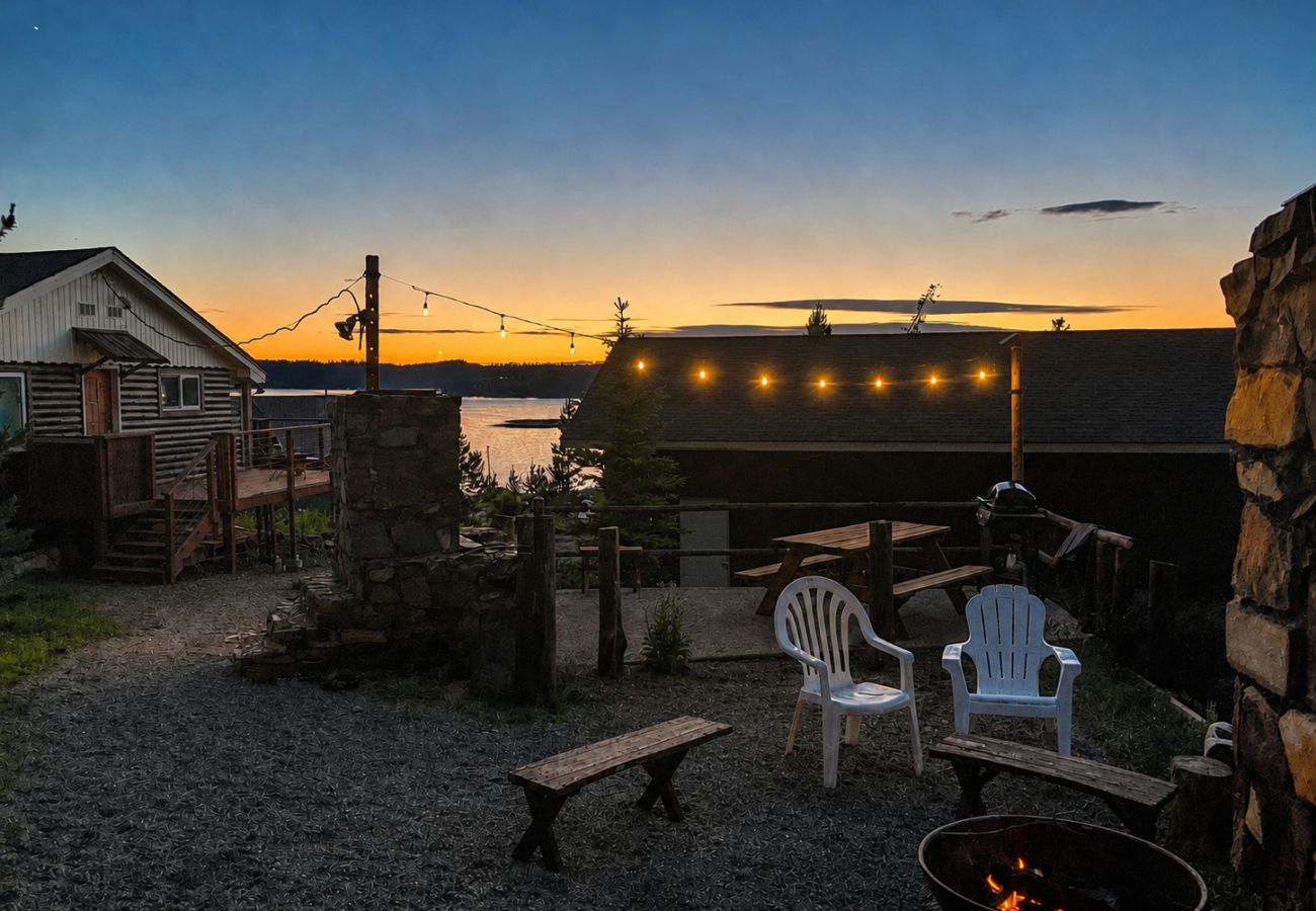 Cabin in Anaconda - Diamond R Bivy - Discovery & Lake Views!