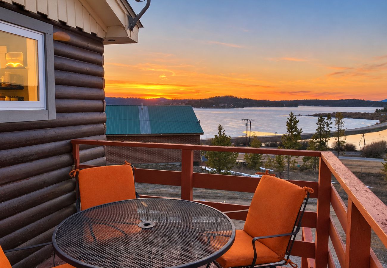 Cabin in Anaconda - Diamond R Bivy - Discovery & Lake Views!