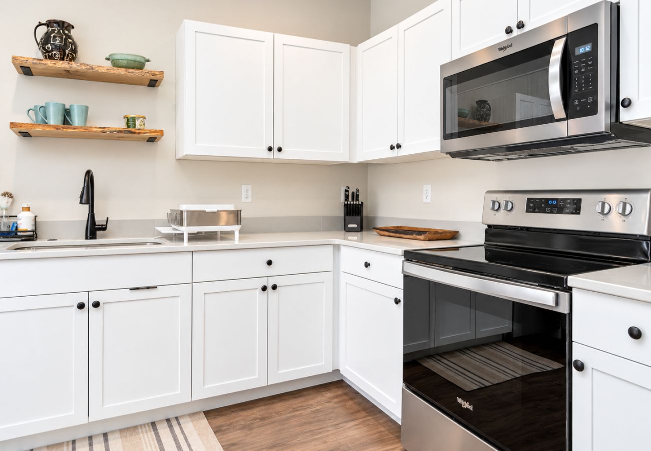 Condominium in Anaconda - Convenient & Modern Condo Living
