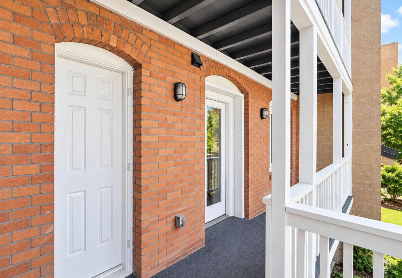 Condominium in Anaconda - Convenient & Modern Condo Living
