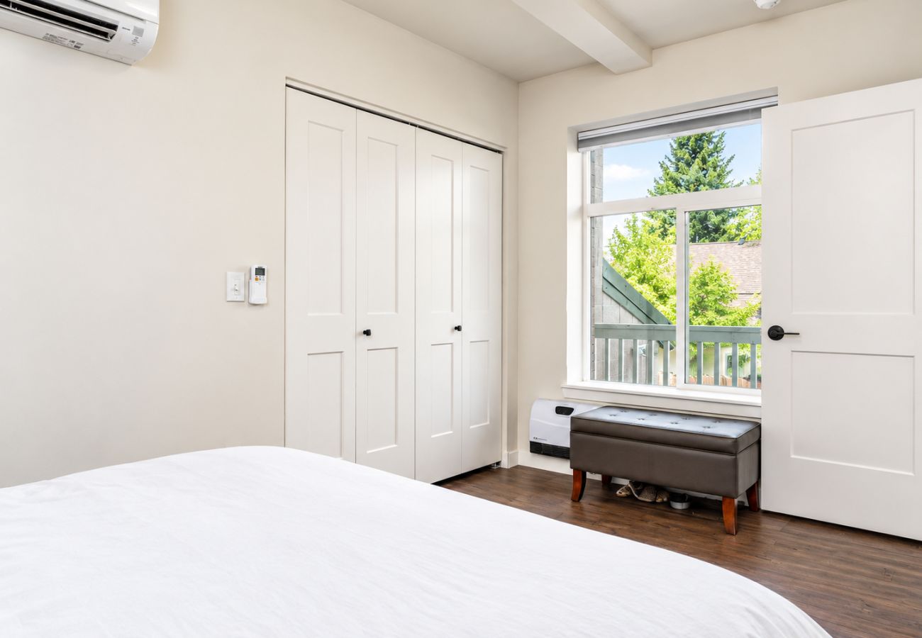 Condominium in Anaconda - Convenient & Modern Condo Living