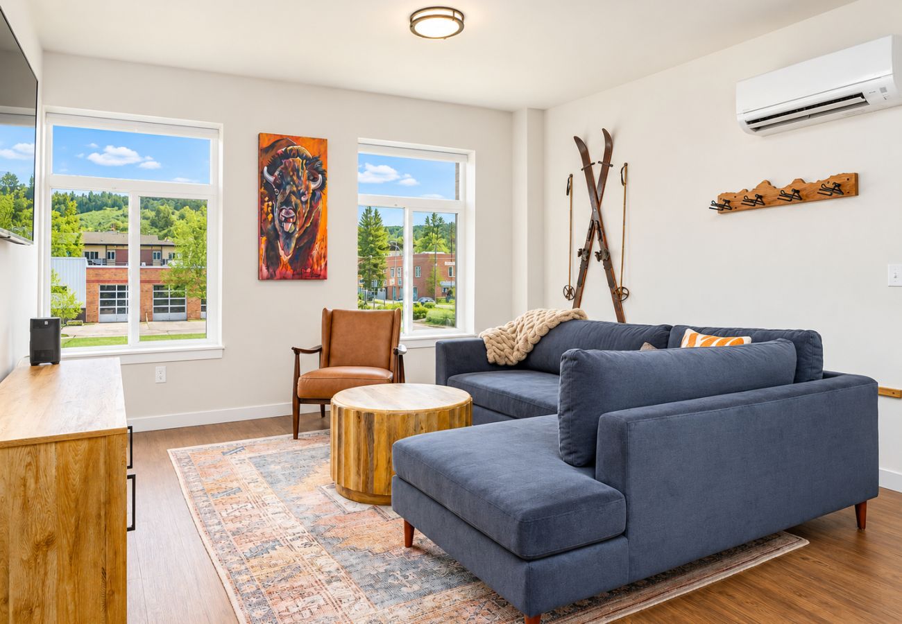 Condominium in Anaconda - Convenient & Modern Condo Living