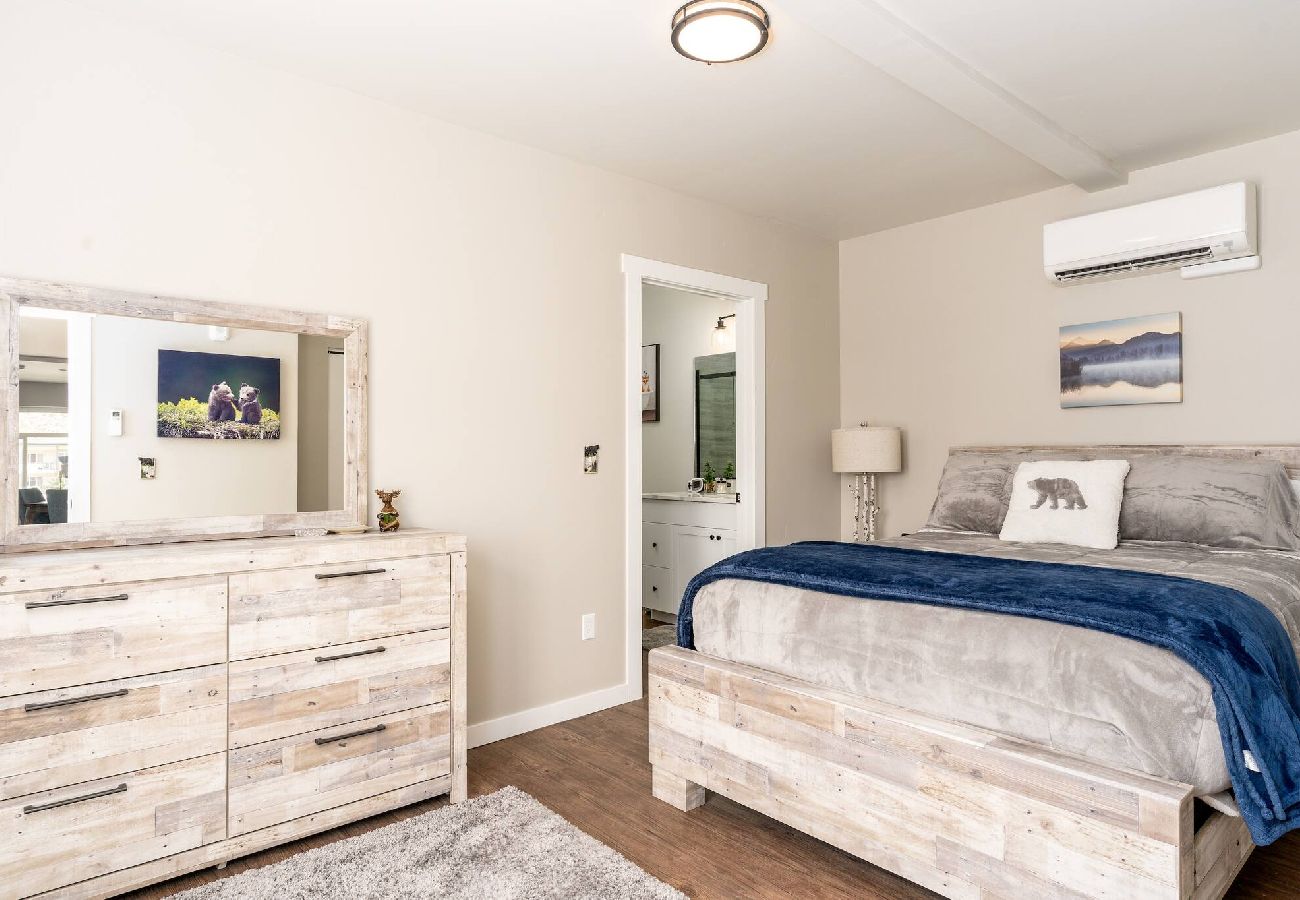 Condominium in Anaconda - 2BD/2BA Parks Place Condo 