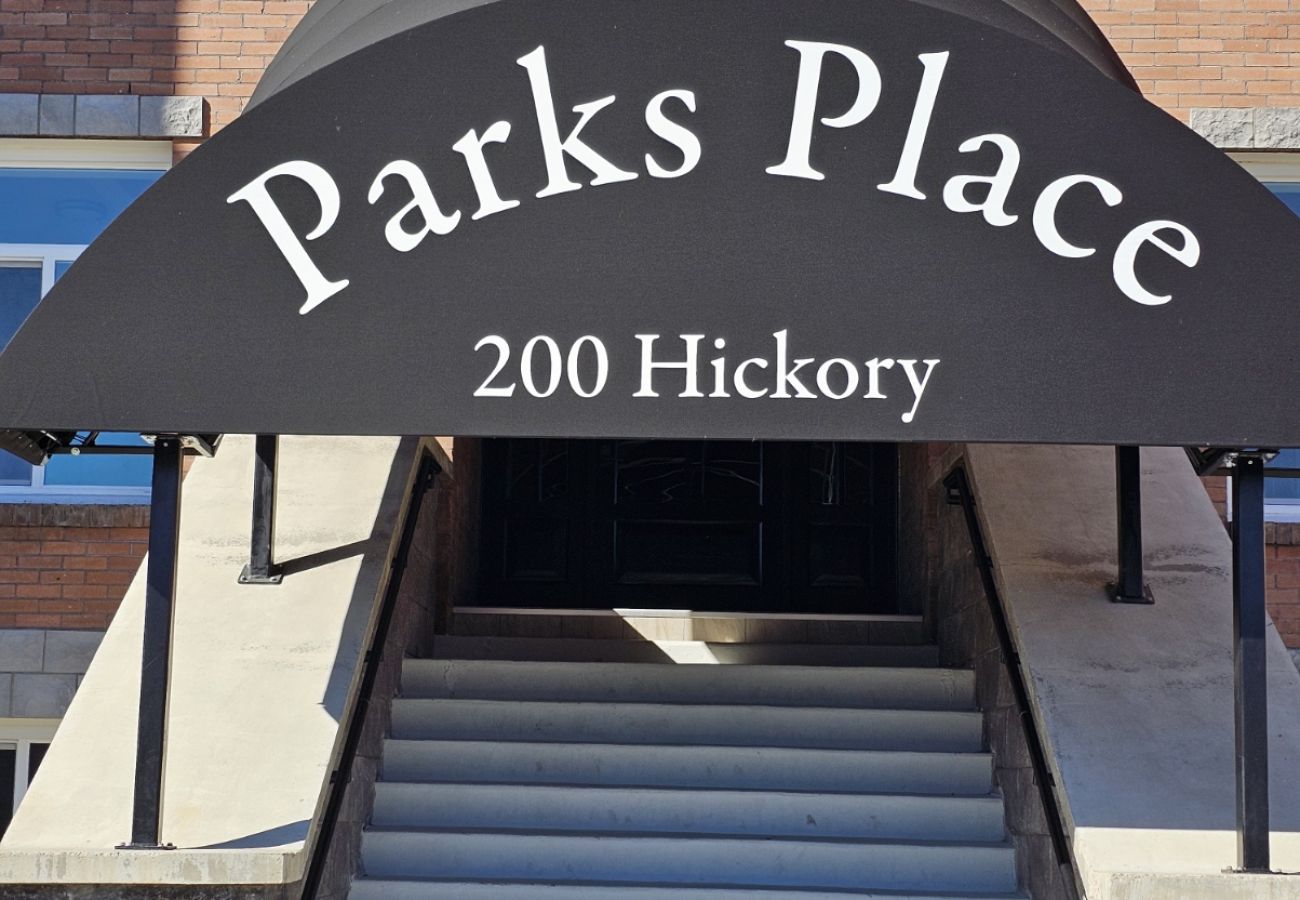 Condominium in Anaconda - 2BD/2BA Parks Place Condo 