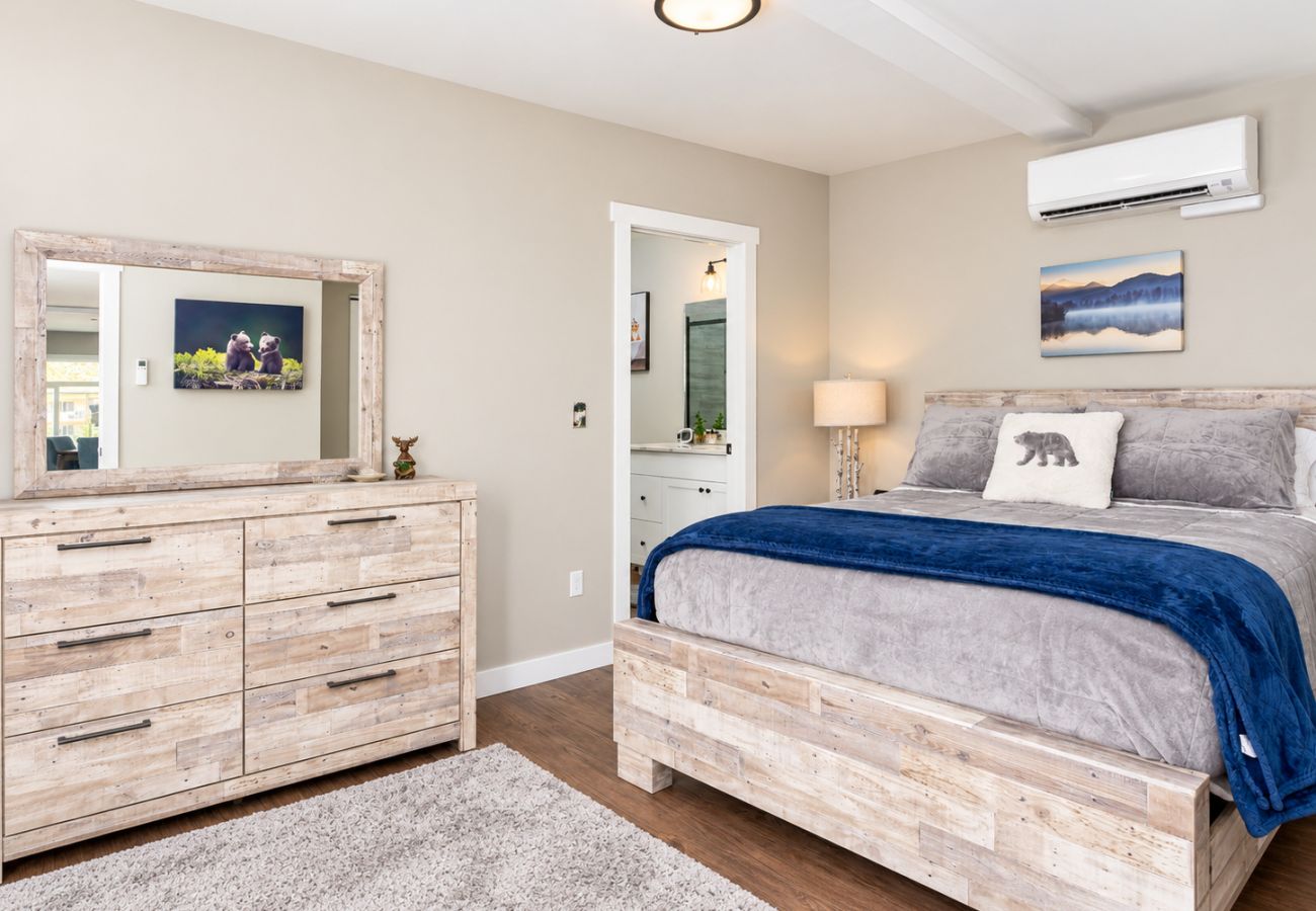 Condominium in Anaconda - 2BD/2BA Parks Place Condo