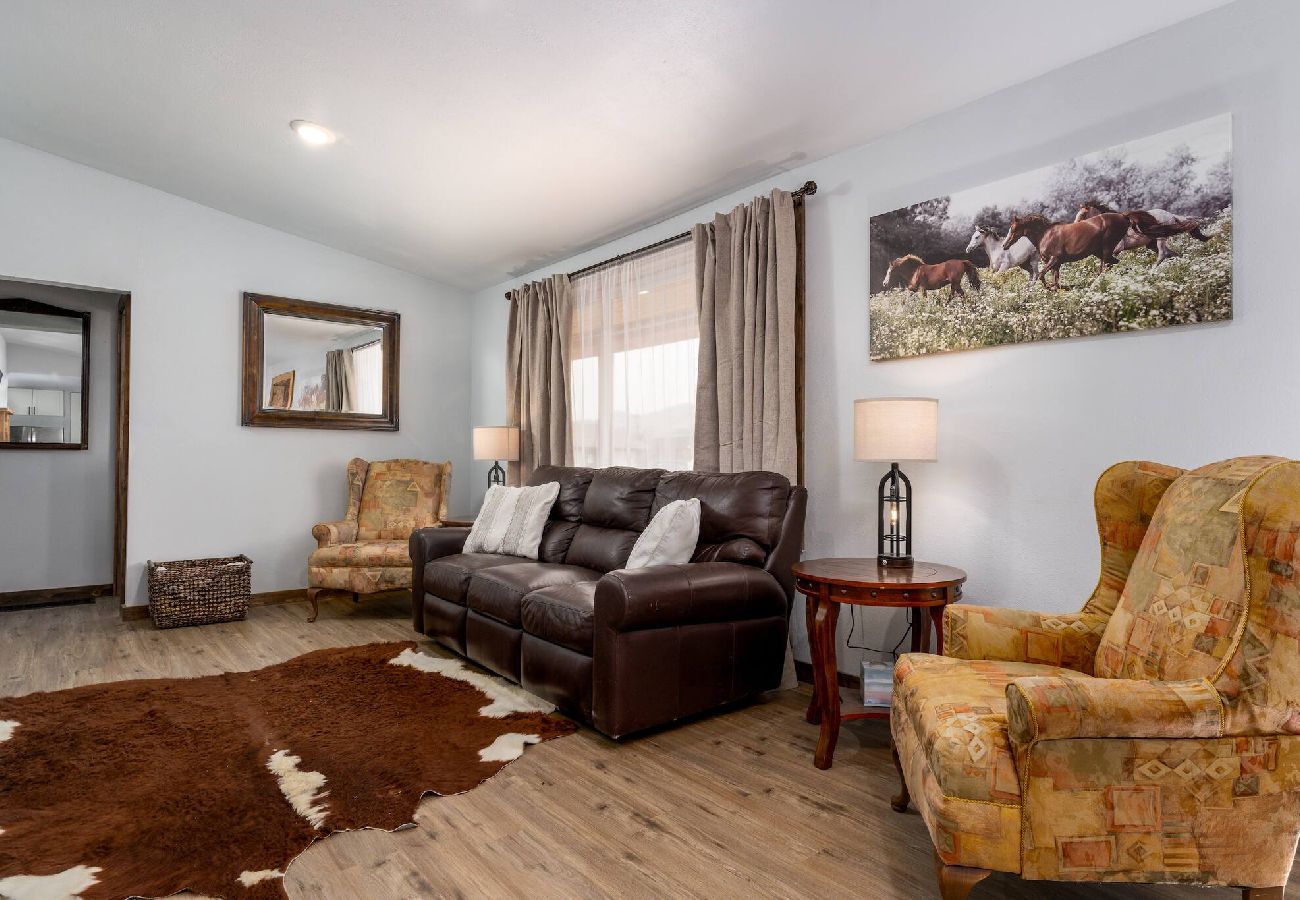 House in Anaconda - Spacious & Modern Anaconda Home 
