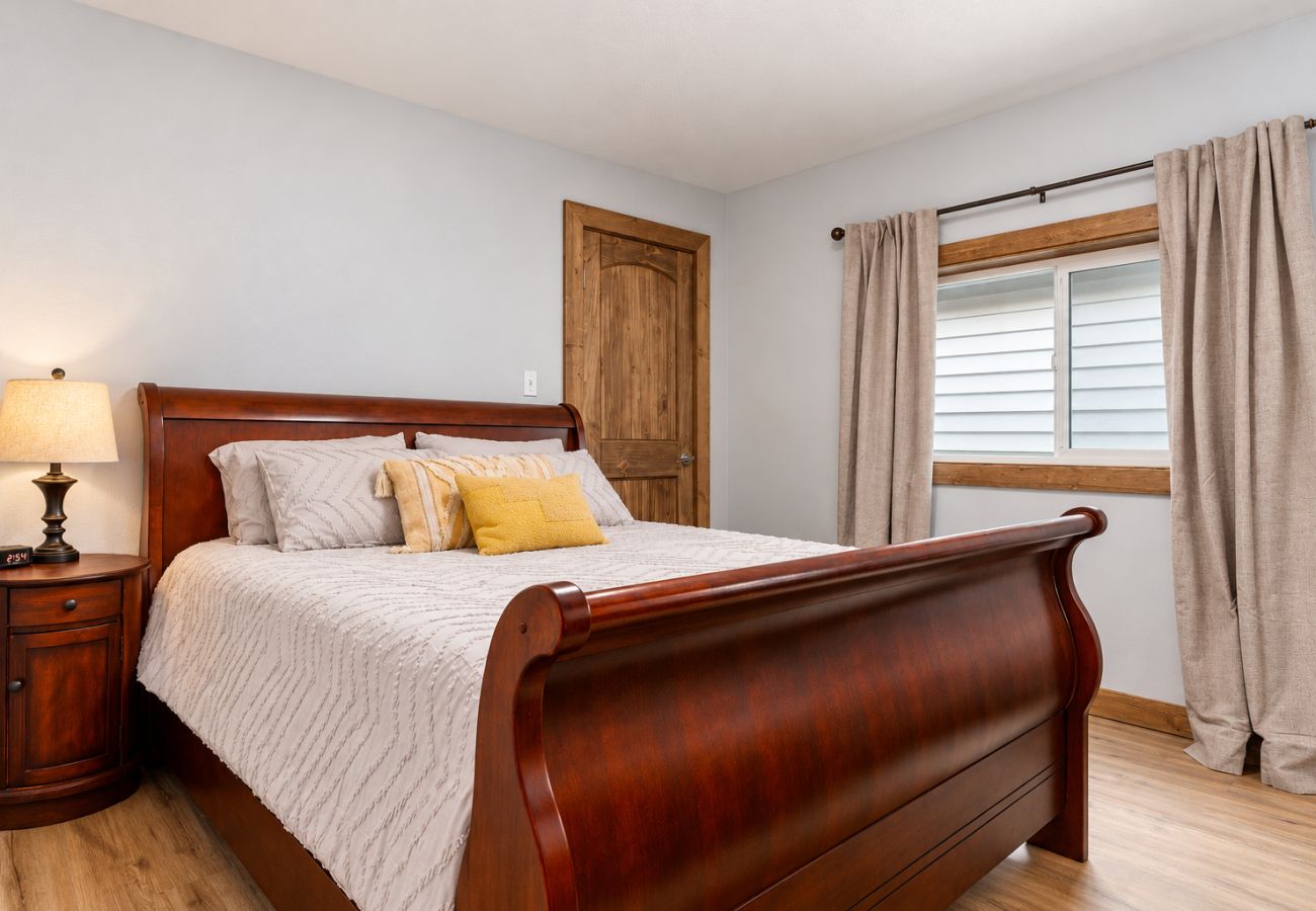 House in Anaconda - Spacious & Modern Anaconda Home
