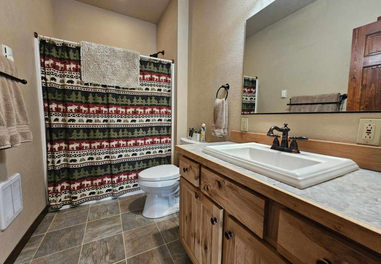 House in Anaconda - 556 Black Bear Ln