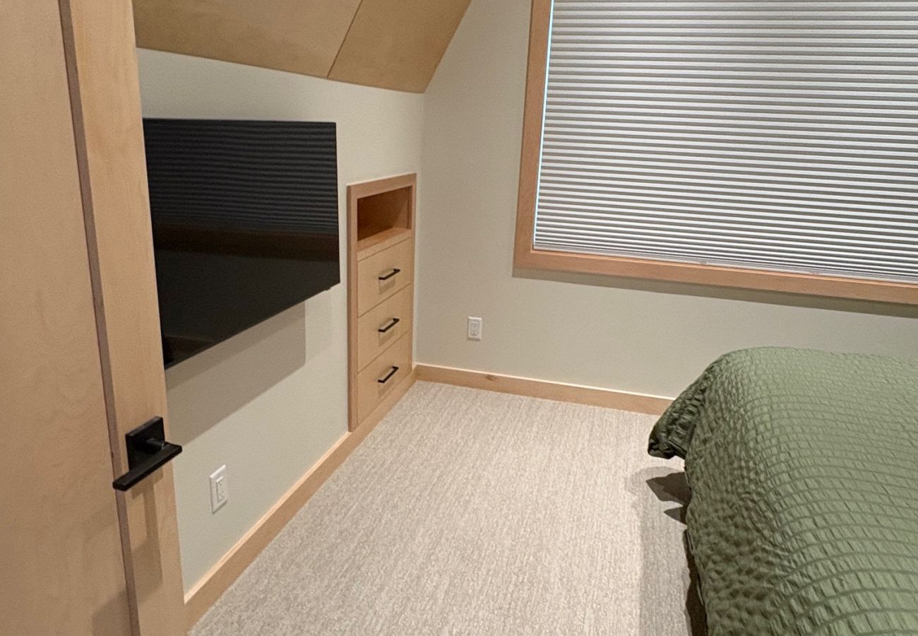 House in Anaconda - GTL A-Frame Main Cabin | Near Discovery Ski