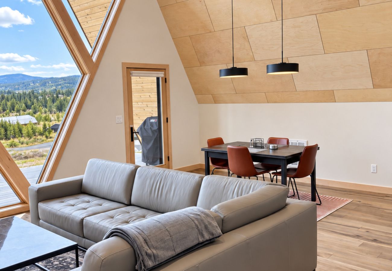 House in Anaconda - GTL A-Frame Main Cabin | Near Discovery Ski