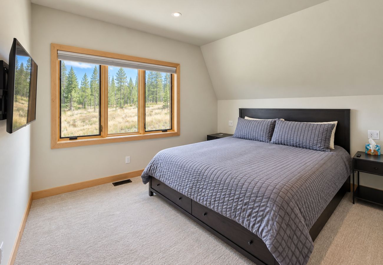 House in Anaconda - GTL A-Frame Main Cabin | Near Discovery Ski