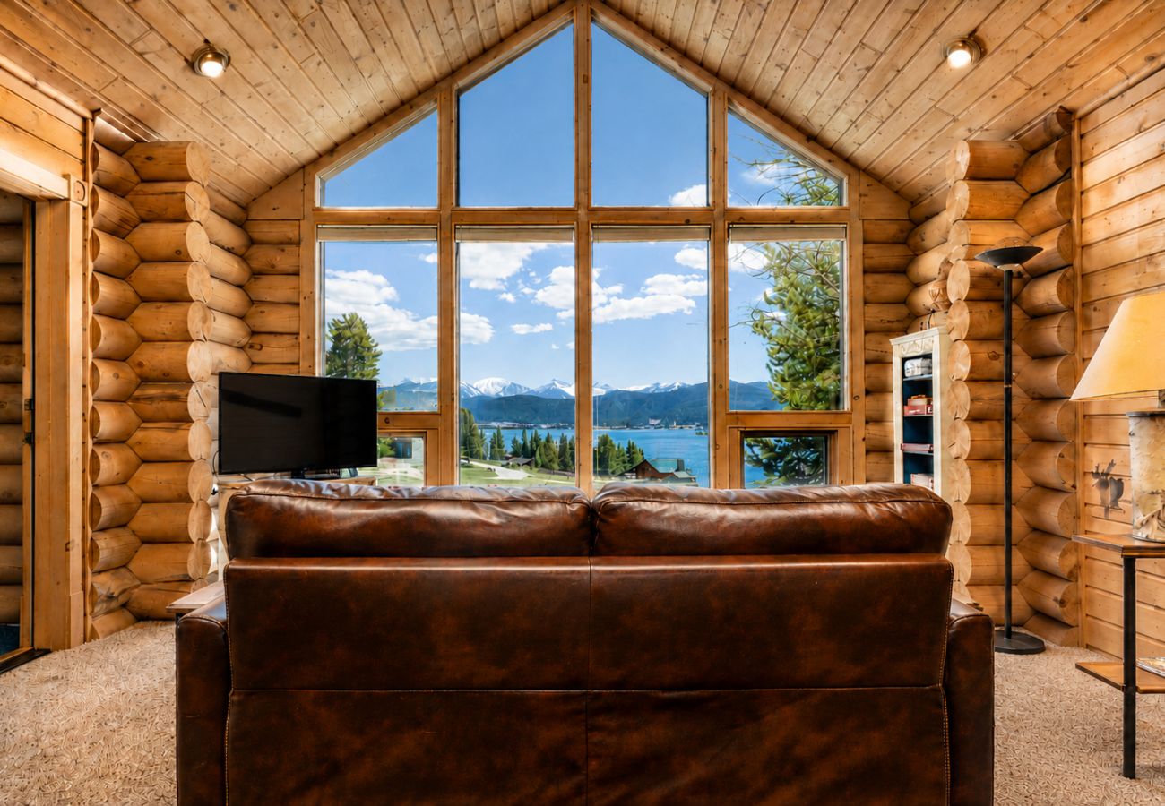 Cabin in Anaconda - Pintler View Cabin With Boat Dock!