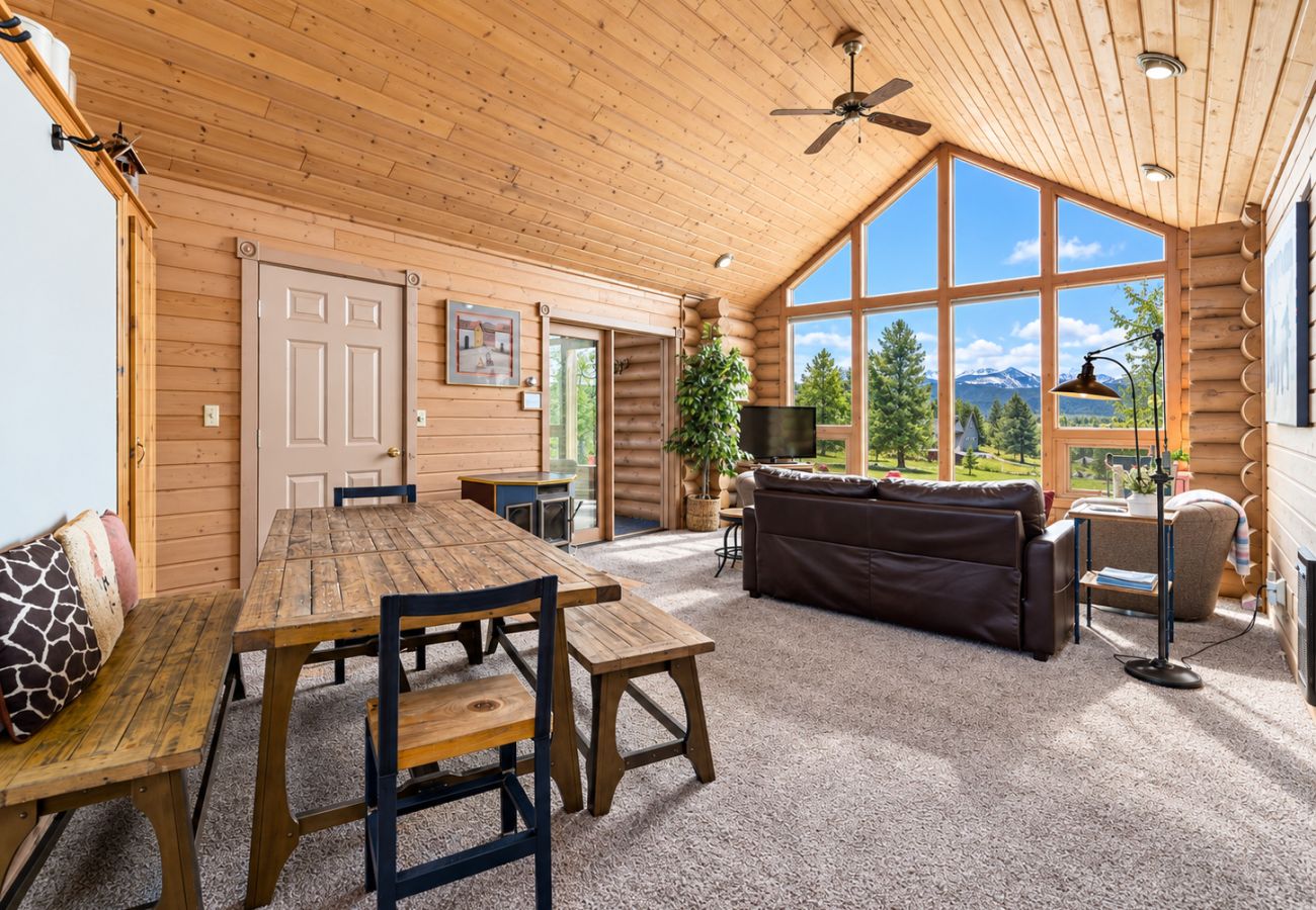 Cabin in Anaconda - Pintler View Cabin With Boat Dock!