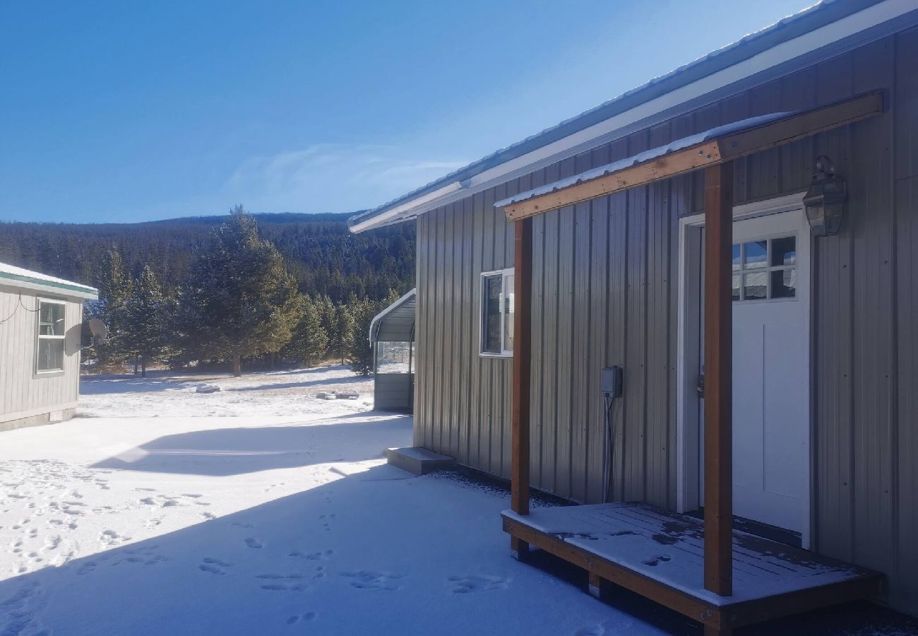House in Anaconda - Silver Owl Hideaway at Georgetown Lake
