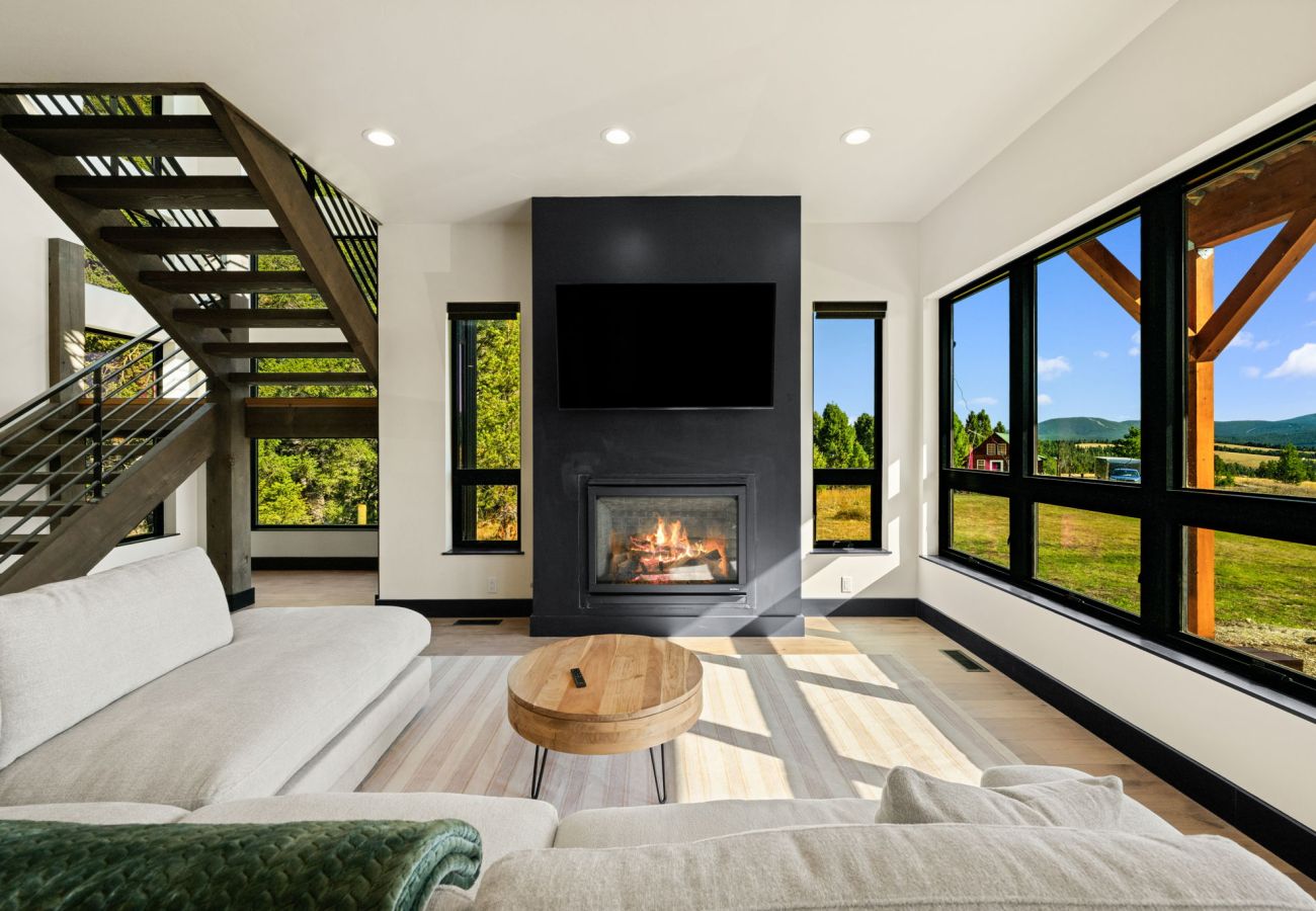 House in Anaconda - Lake & Pine Retreat at Georgetown Lake