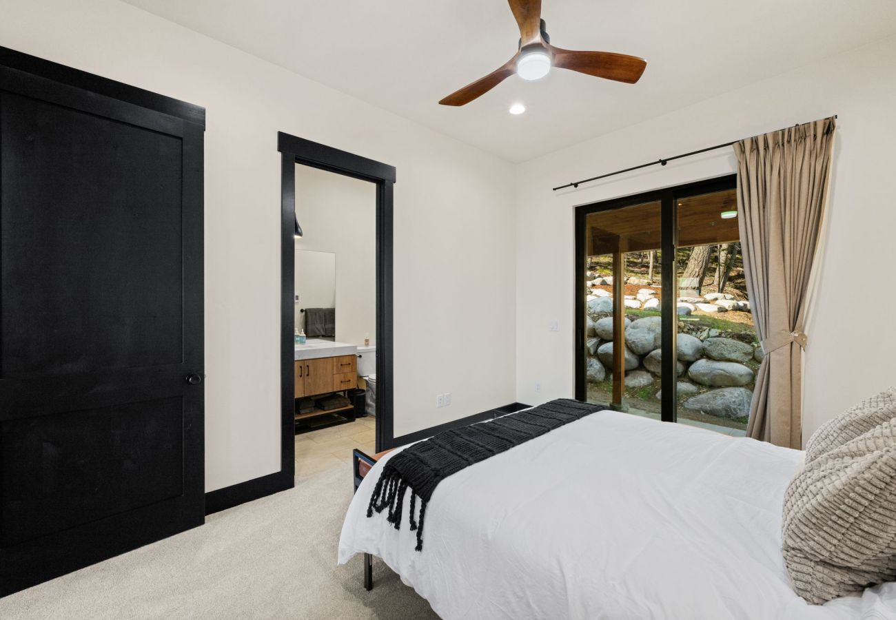 House in Anaconda - Lake & Pine Retreat at Georgetown Lake