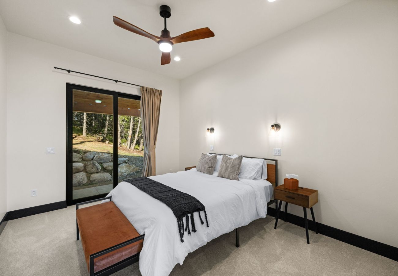 House in Anaconda - Lake & Pine Retreat at Georgetown Lake