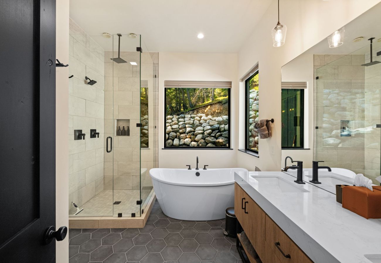 House in Anaconda - Lake & Pine Retreat at Georgetown Lake