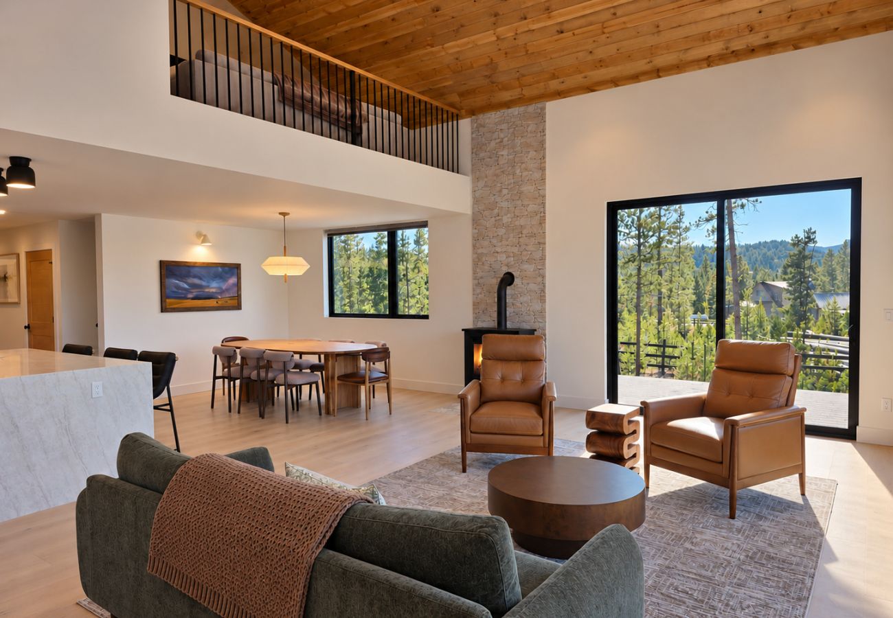 House in Anaconda - Powder & Pines Ski Retreat | 4 Miles to Disco!