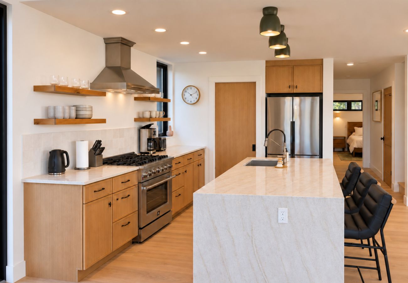 House in Anaconda - Powder & Pines Ski Retreat | 4 Miles to Disco!