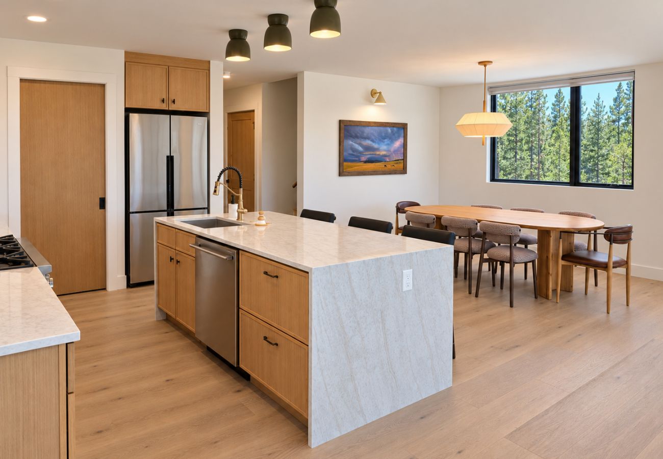 House in Anaconda - Powder & Pines Ski Retreat | 4 Miles to Disco!