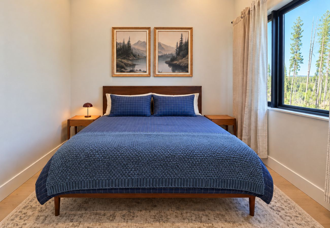 House in Anaconda - Powder & Pines Ski Retreat | 4 Miles to Disco!