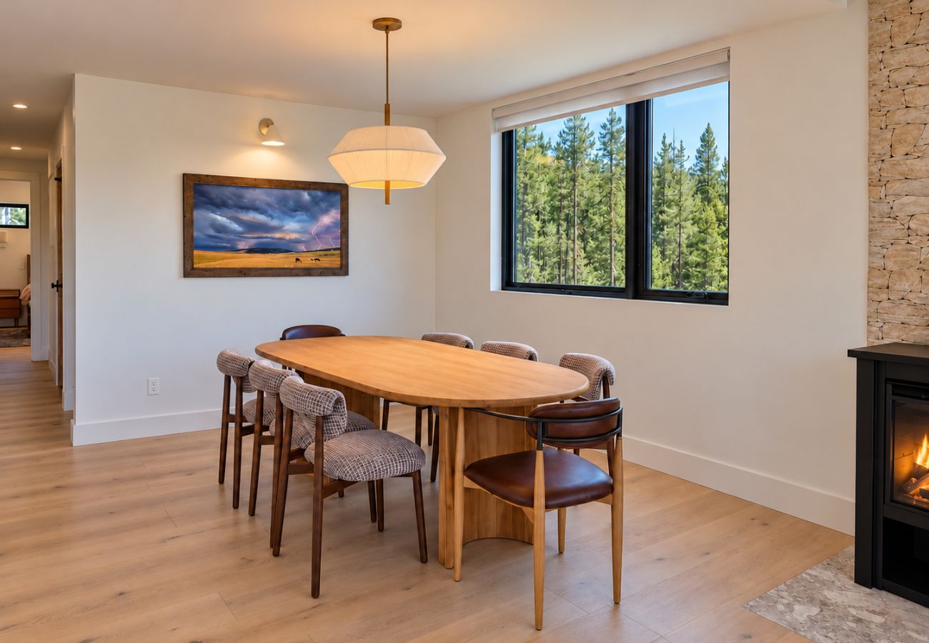 House in Anaconda - Powder & Pines Ski Retreat | 4 Miles to Disco!